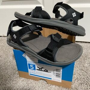 Columbia Sandals Women’s size 5